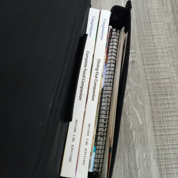 Weight Watchers Dining Out Food Companion Book Kit - Picture 11 of 11